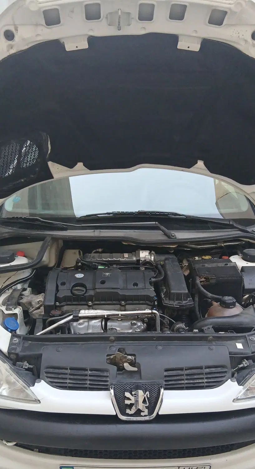 پژو ۲۰۶ صندوق دار v8 - 1396