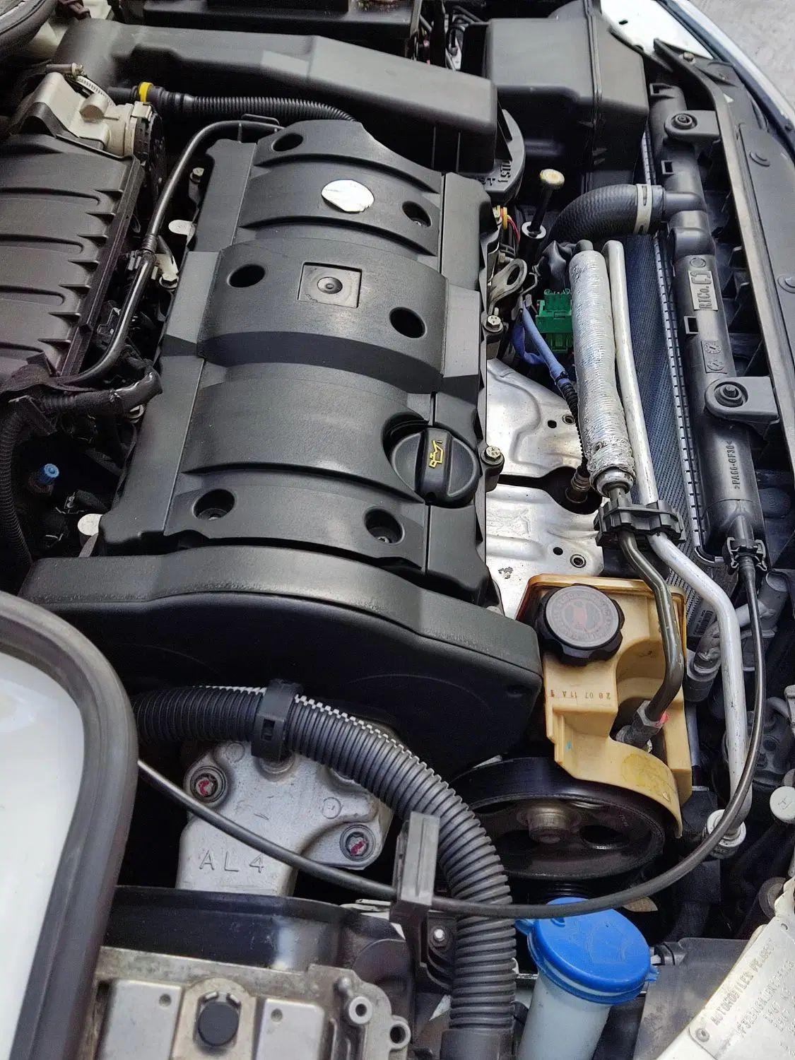 پژو ۲۰۶ صندوق دار v8 - 1390