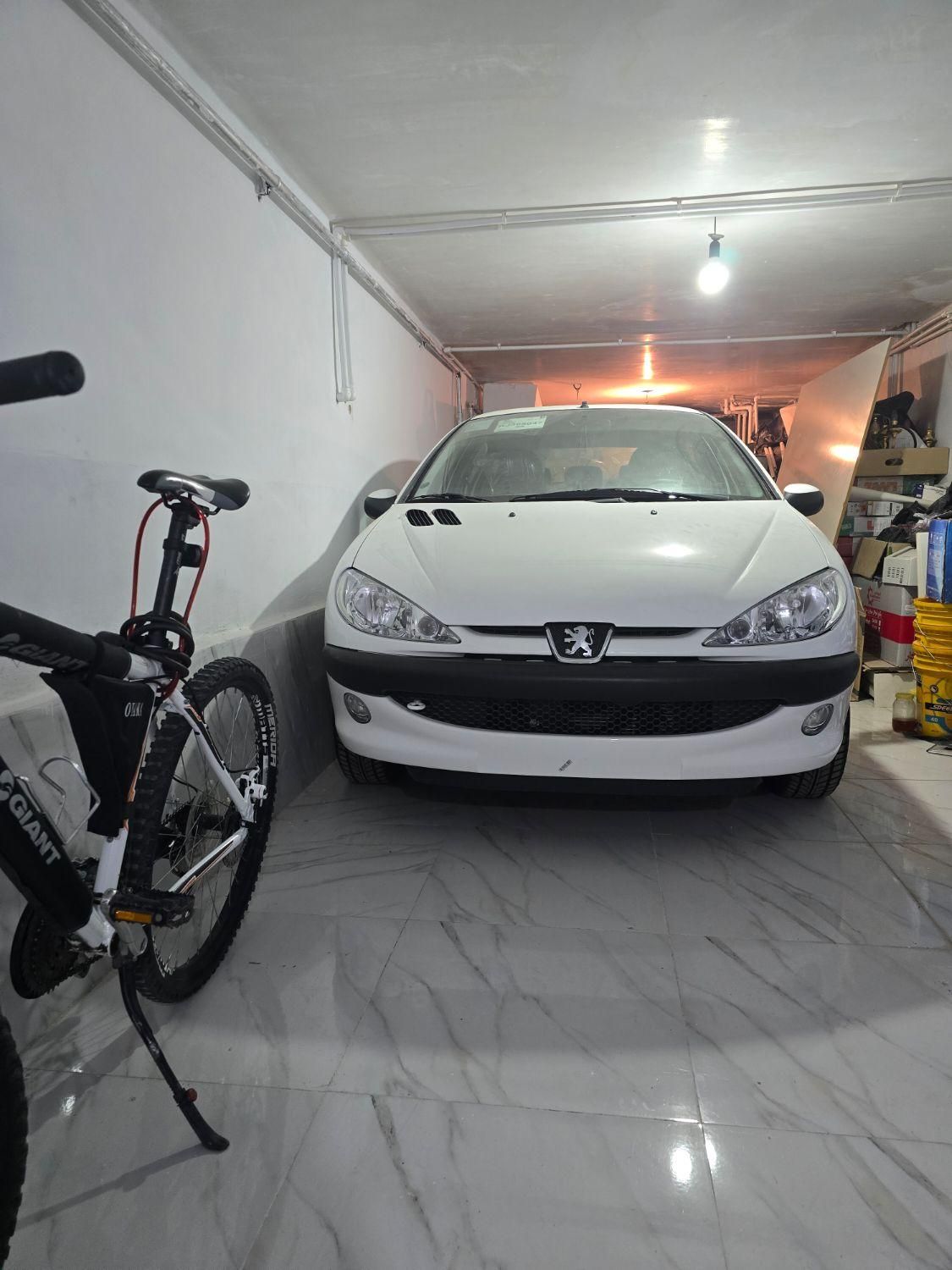 پژو ۲۰۶ صندوق دار v8 - 1398