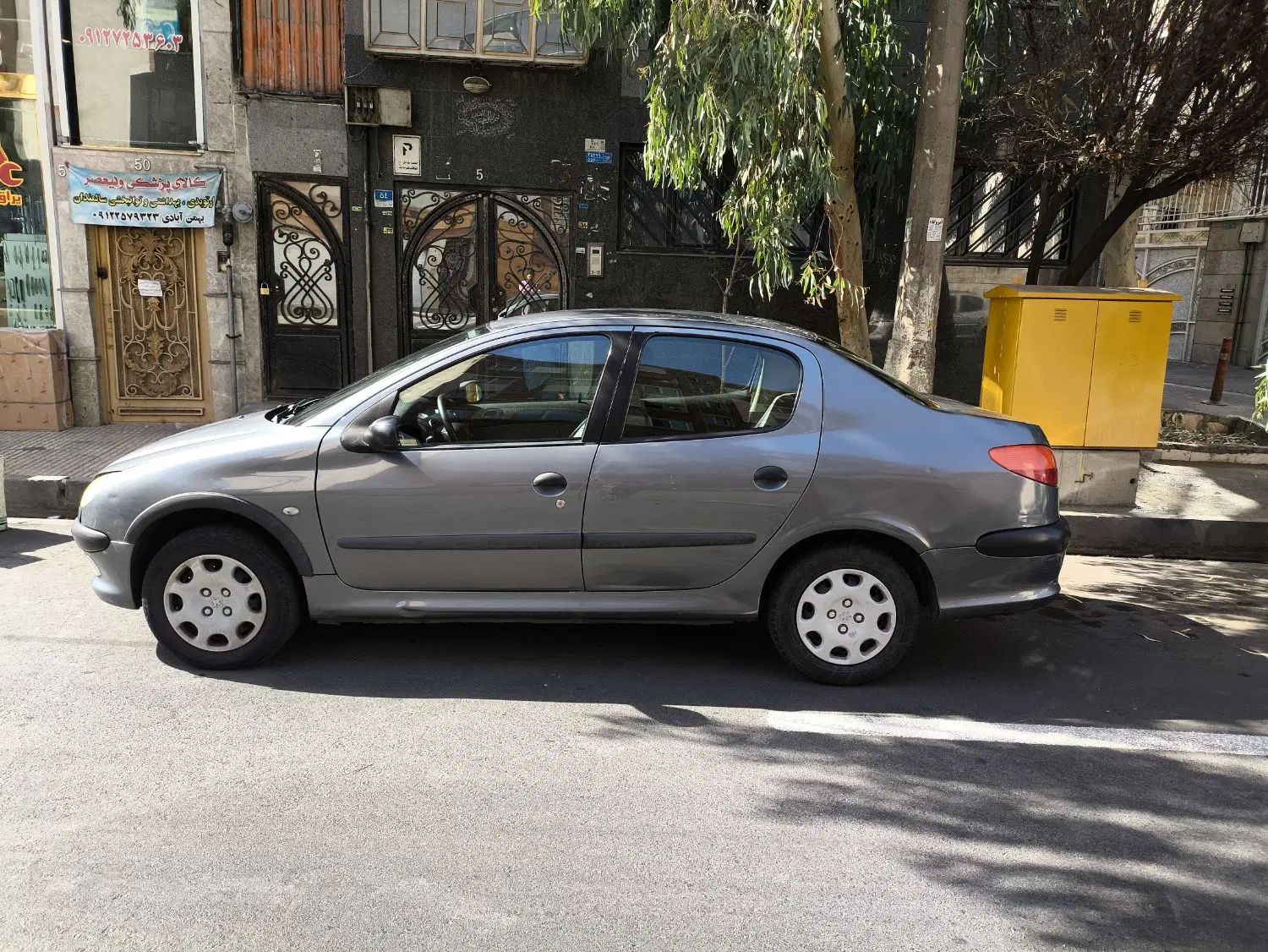 پژو ۲۰۶ صندوق دار v20 - 1389