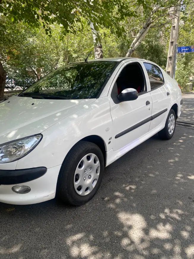 پژو ۲۰۶ صندوق دار v8 - 1392
