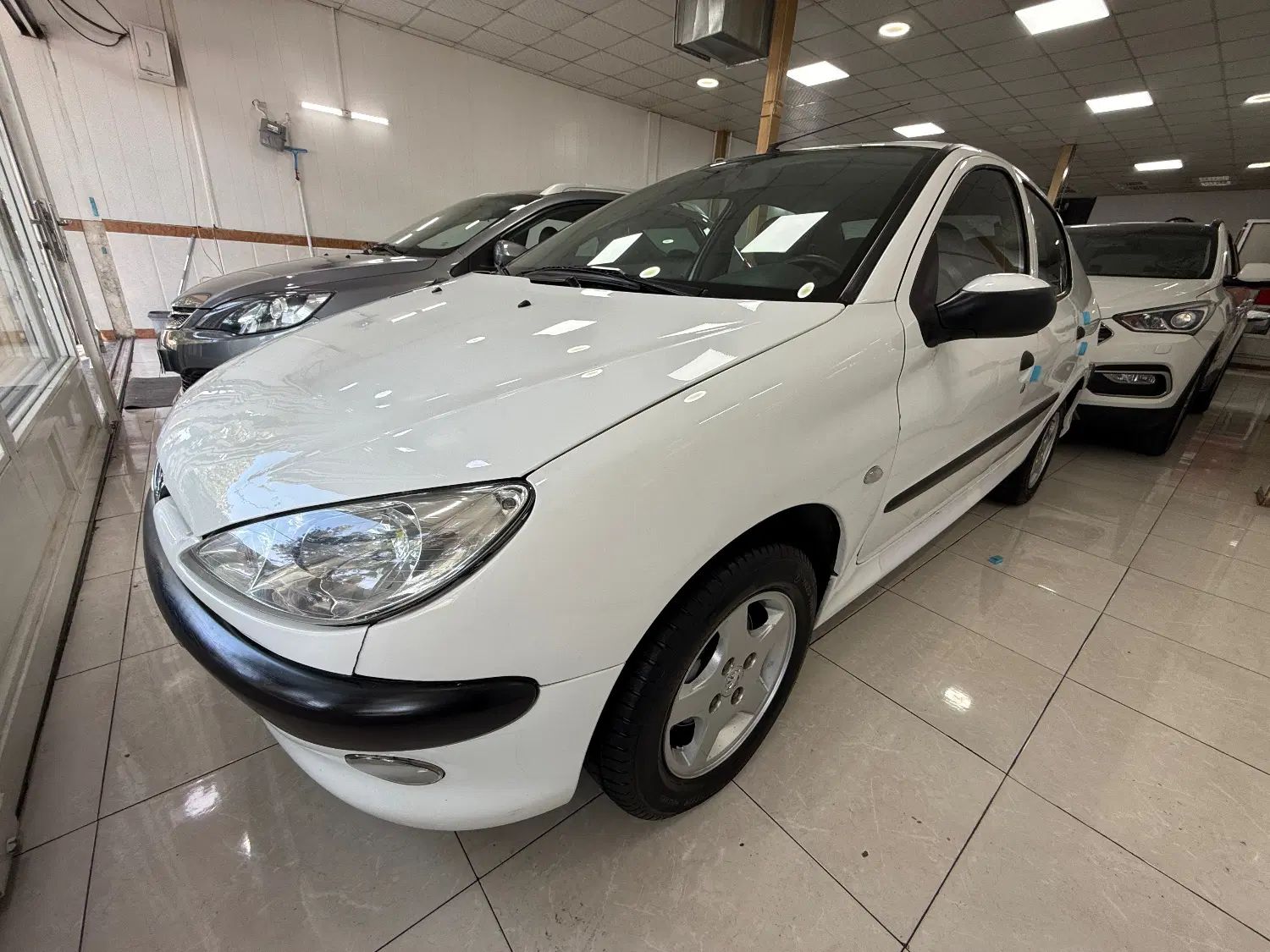 پژو ۲۰۶ صندوق دار v8 - 1397