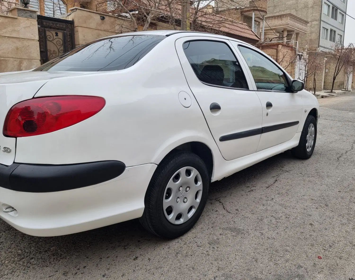 پژو ۲۰۶ صندوق دار v8 - 1389