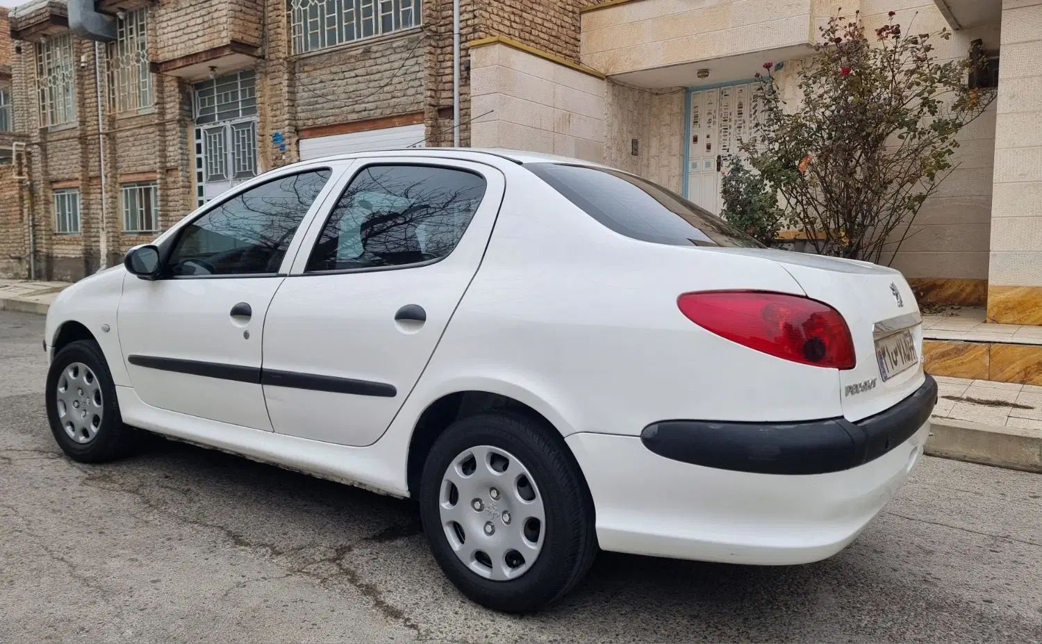 پژو ۲۰۶ صندوق دار v8 - 1389