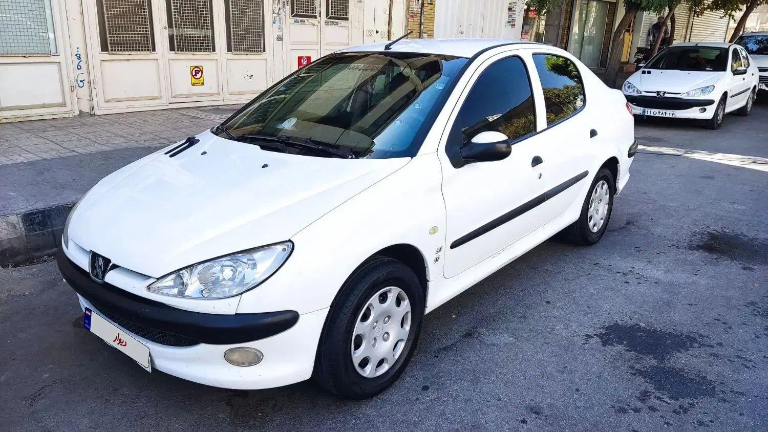 پژو ۲۰۶ صندوق دار v8 - 1395