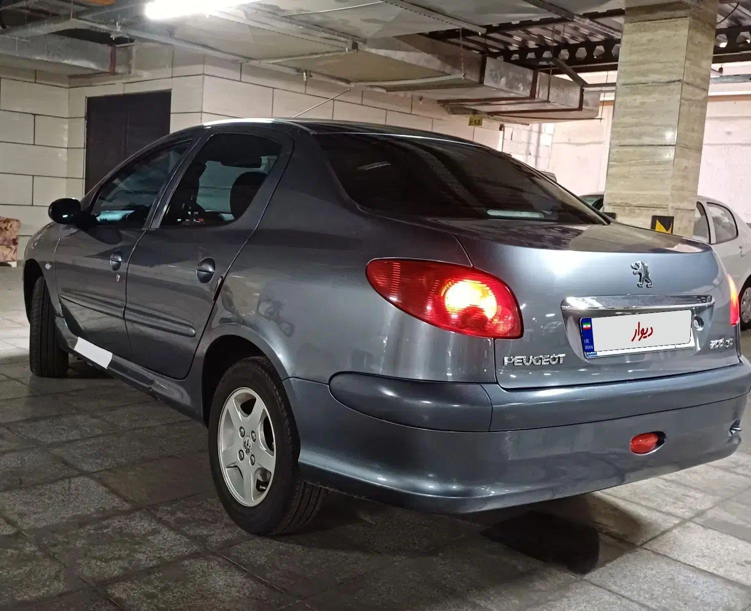 پژو ۲۰۶ صندوق دار v8 - 1390