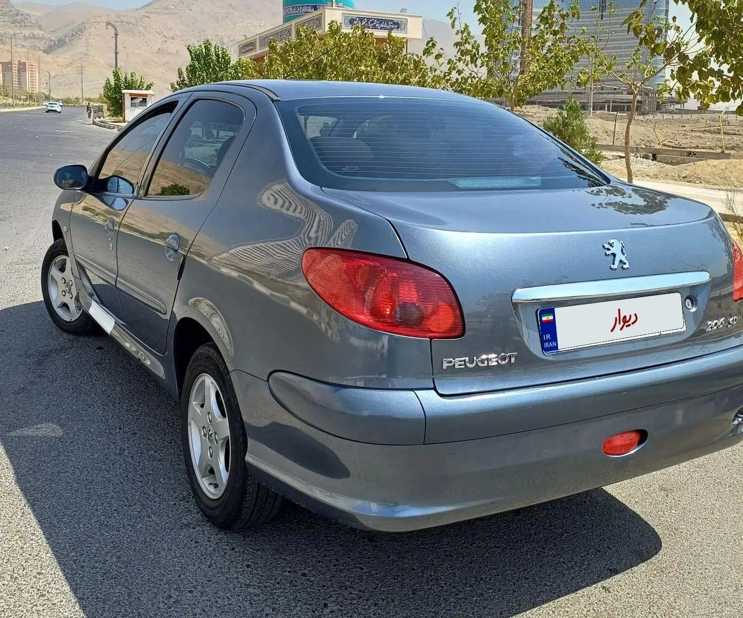 پژو ۲۰۶ صندوق دار v8 - 1390
