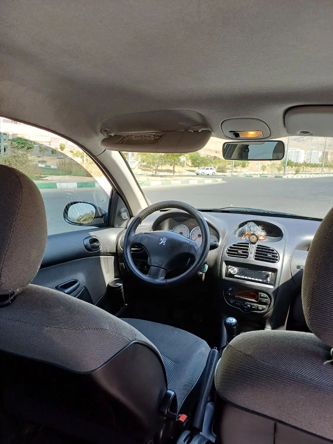 پژو ۲۰۶ صندوق دار v8 - 1390