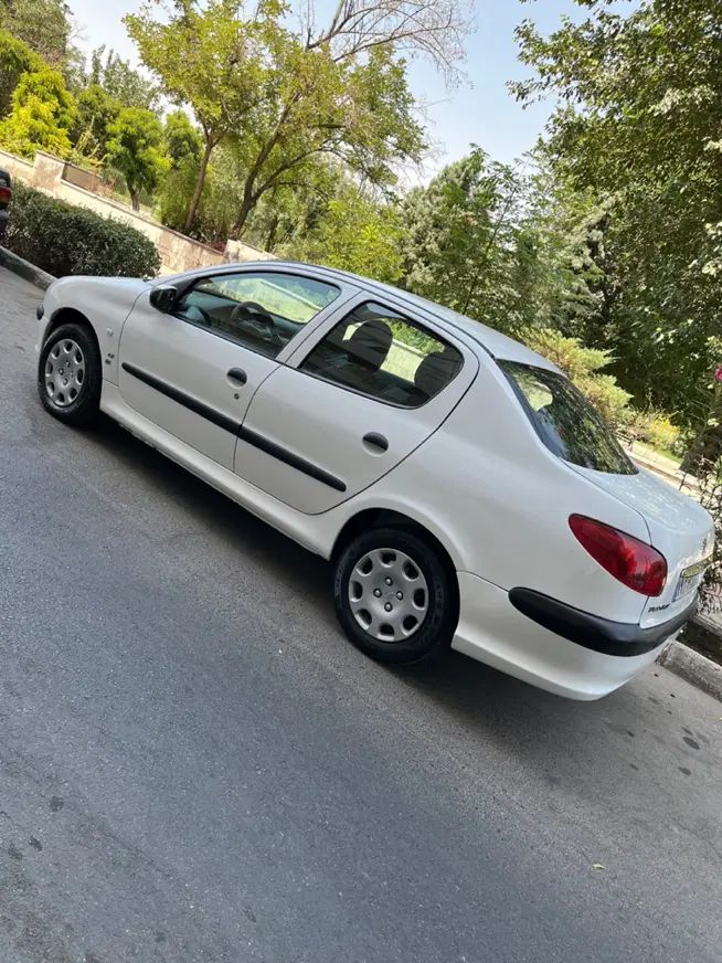 خودرو پژو، ۲۰۶ صندوق دار آگهی ann_20300003