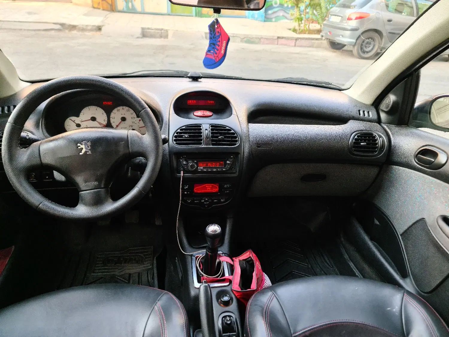 پژو ۲۰۶ صندوق دار v8 - 1389