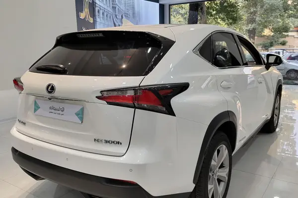 لکسوس NX هیبرید 300H - 2017