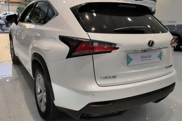 لکسوس NX هیبرید 300H - 2017