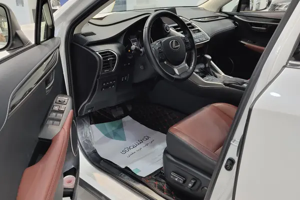 لکسوس NX هیبرید 300H - 2017