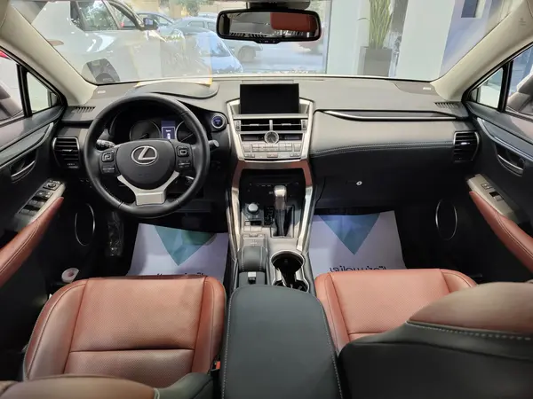 لکسوس NX هیبرید 300H - 2017