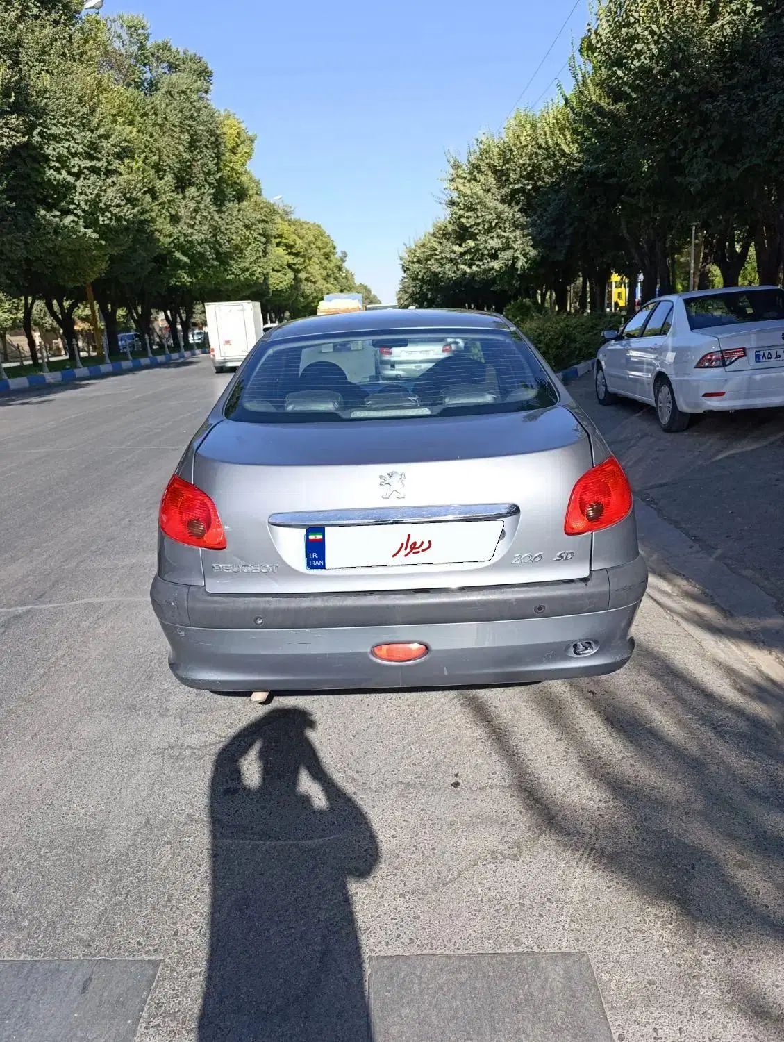 پژو ۲۰۶ صندوق دار v8 - 1395