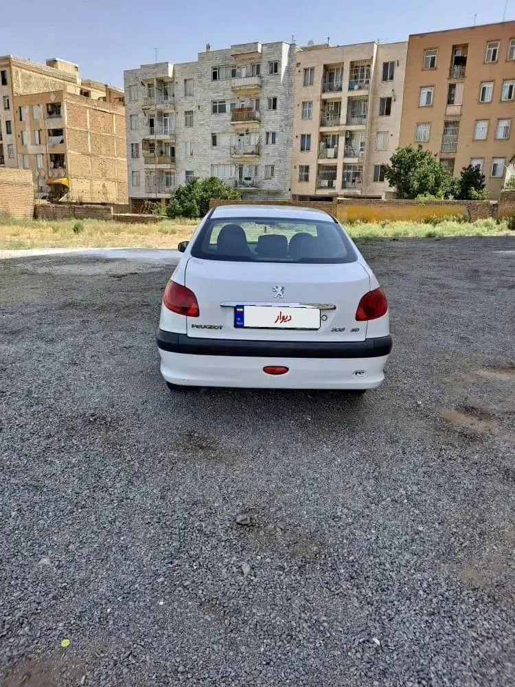 پژو ۲۰۶ صندوق دار v8 - 1397