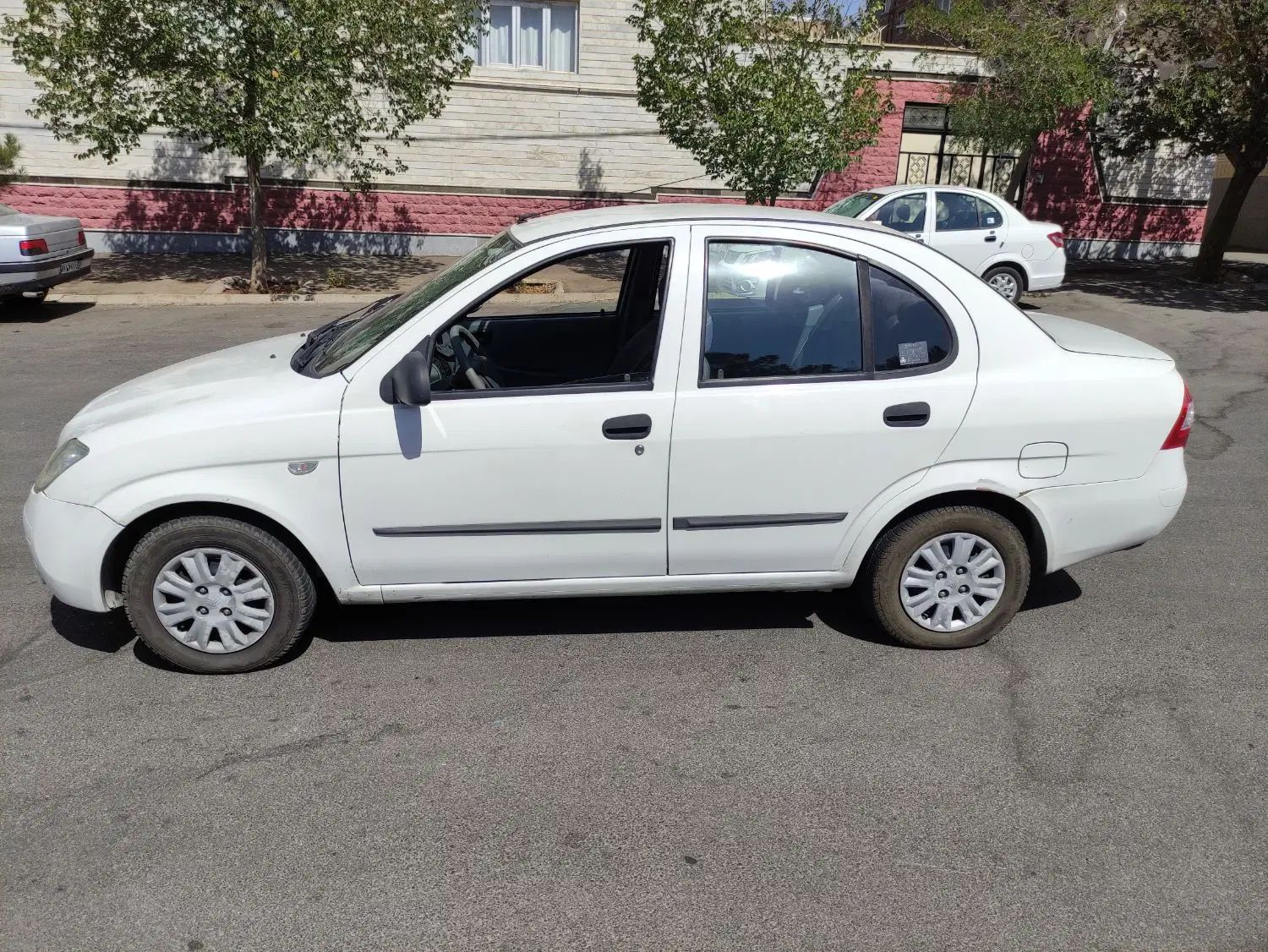 تیبا صندوق دار SX - 1400