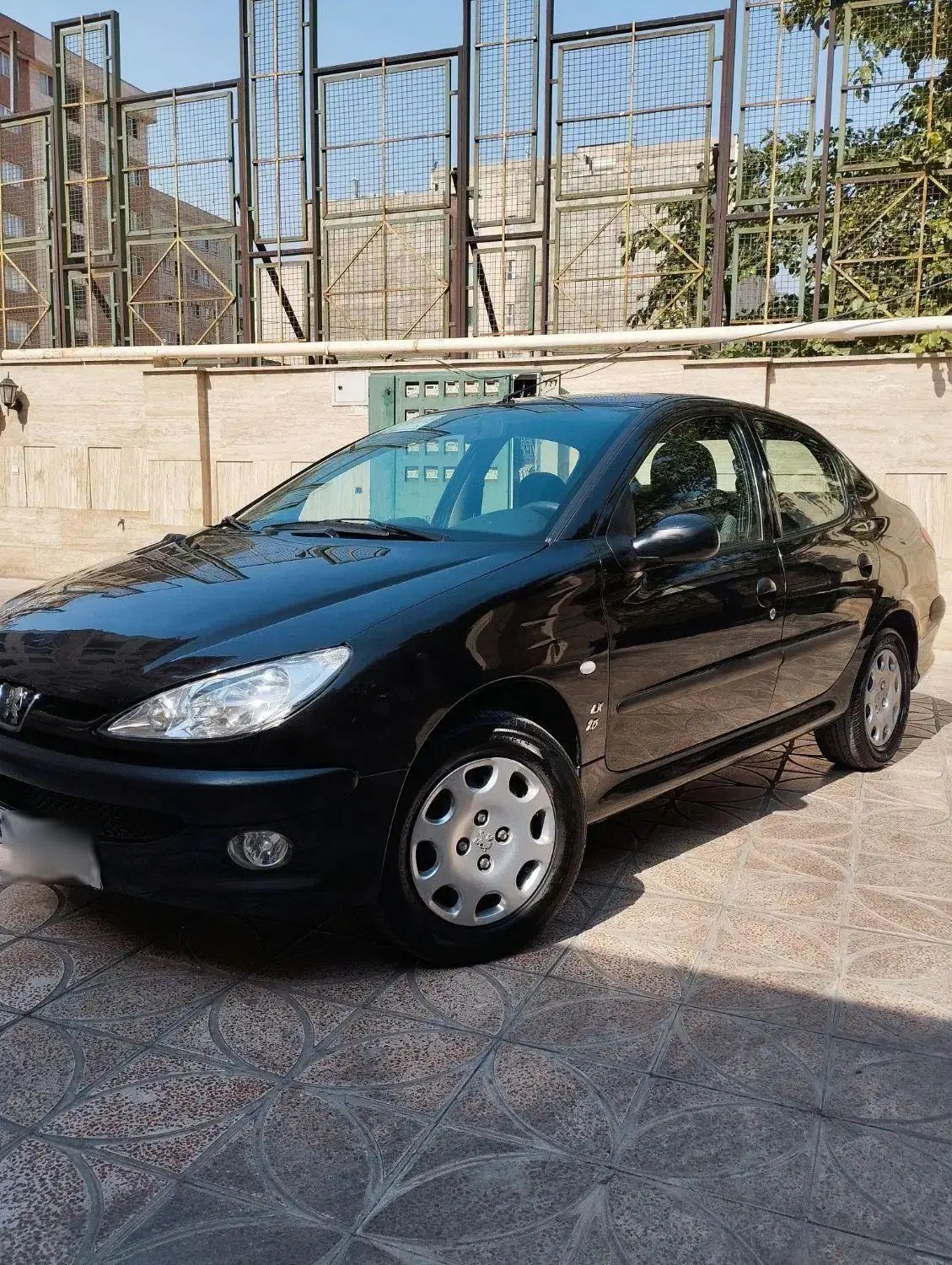 پژو ۲۰۶ صندوق دار v8 - 1396