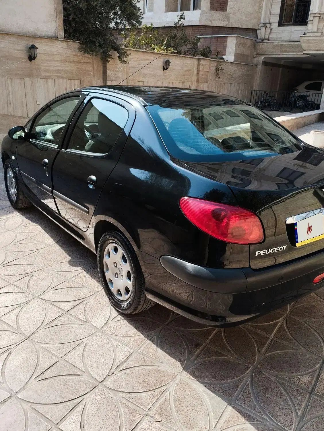 پژو ۲۰۶ صندوق دار v8 - 1396