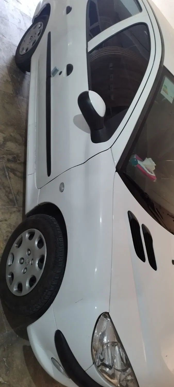 خودرو پژو، ۲۰۶ صندوق دار آگهی ann_20302160