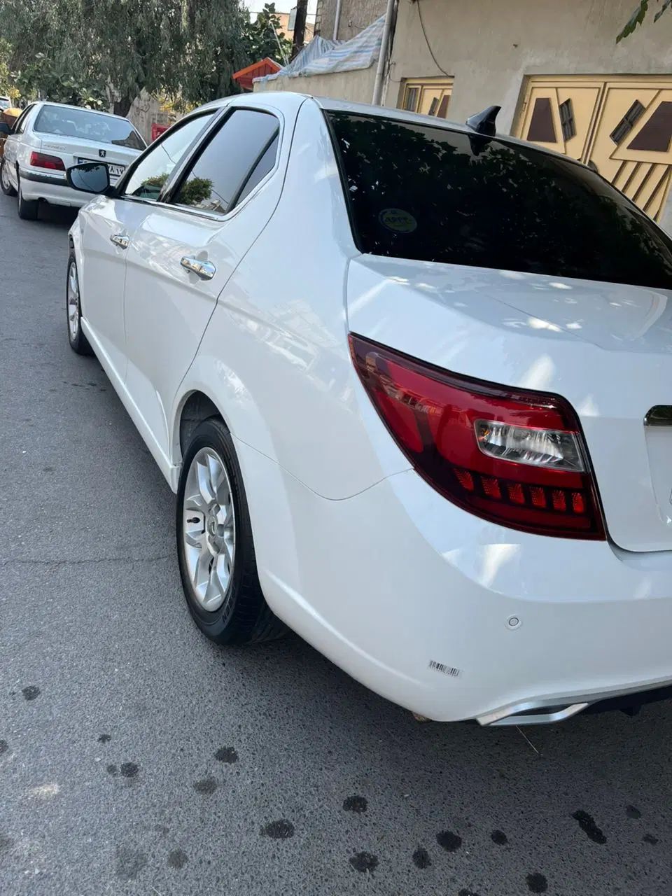 دنا پلاس توربو اتوماتیک - 1401
