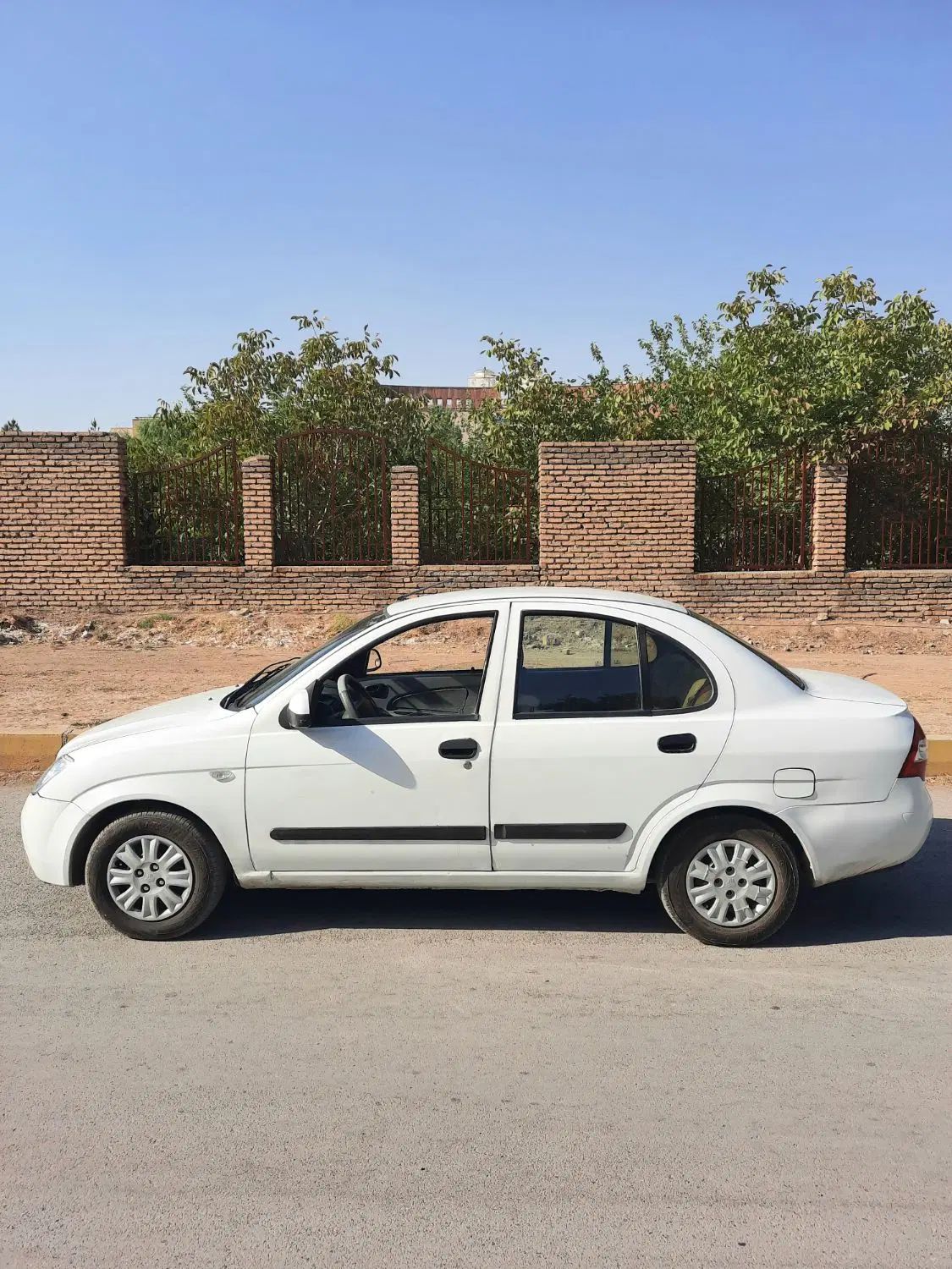 تیبا صندوق دار EX - 1395