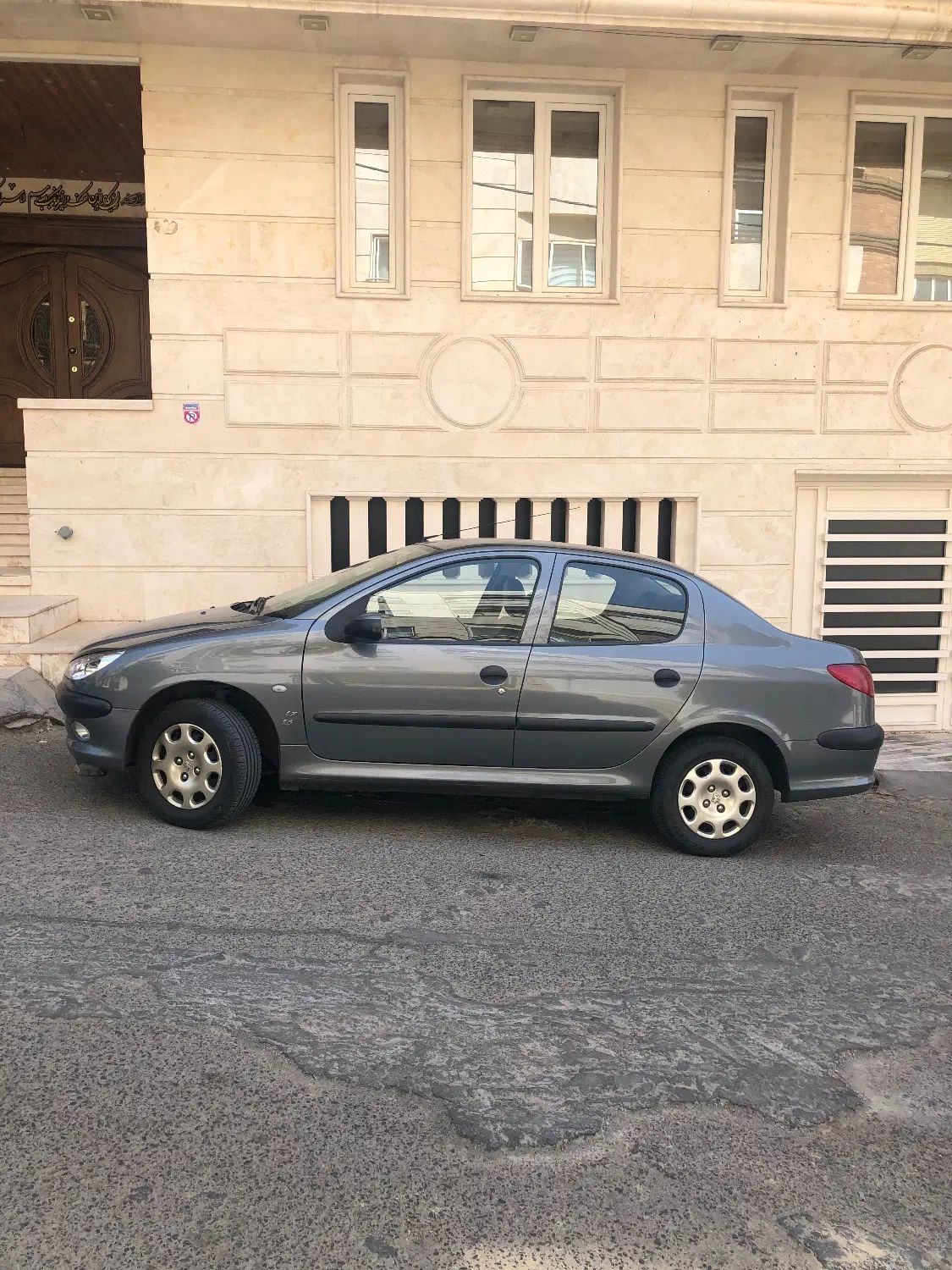 پژو ۲۰۶ صندوق دار v8 - 1399