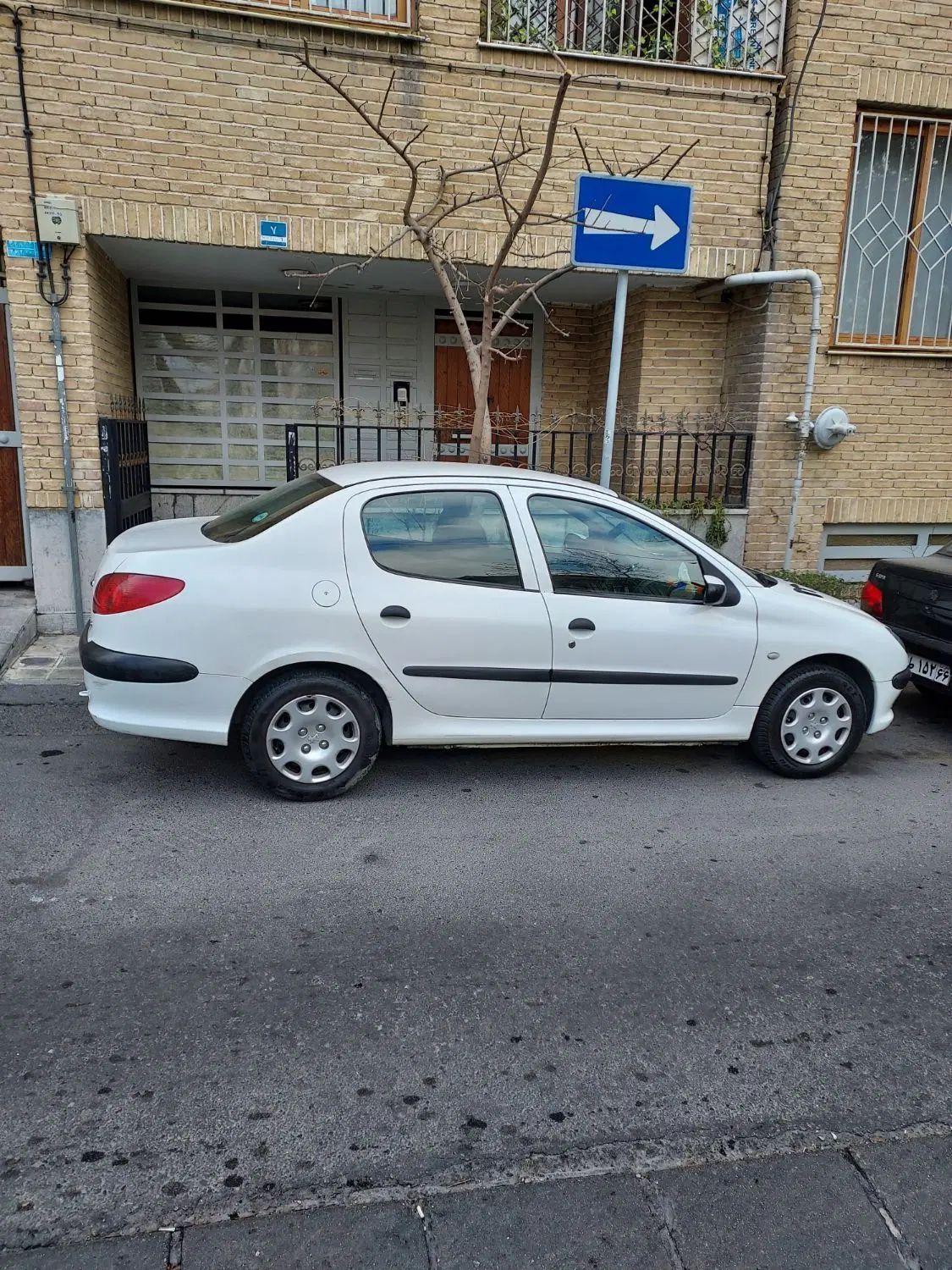 پژو ۲۰۶ صندوق دار v8 - 1394