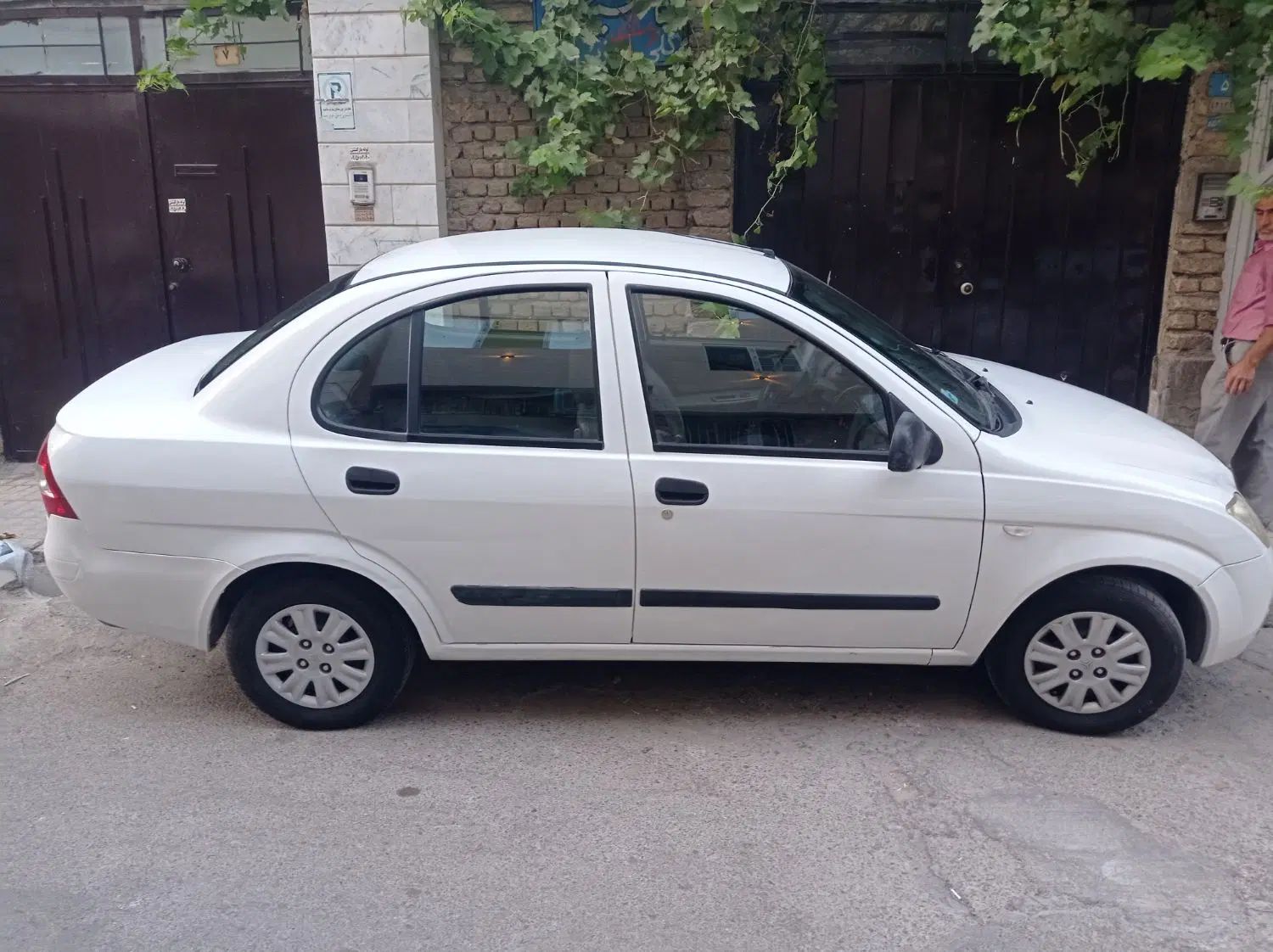 تیبا صندوق دار SL - 1390