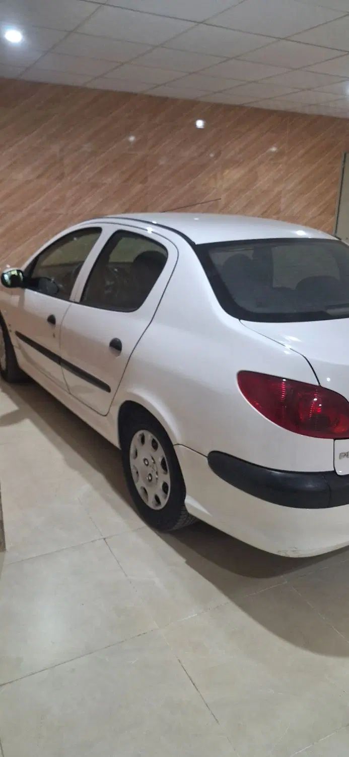 پژو ۲۰۶ صندوق دار v8 - 1391