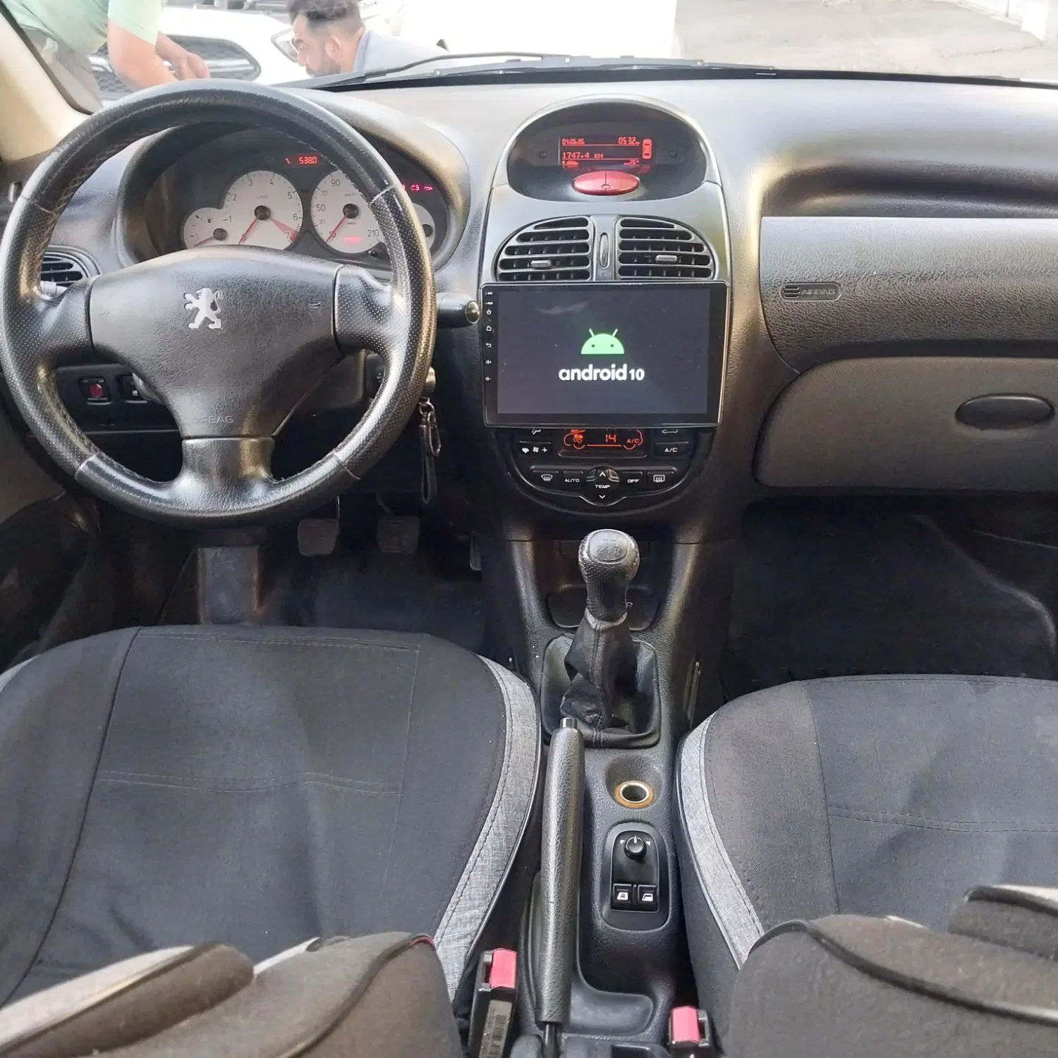 پژو ۲۰۶ صندوق دار v8 - 1396