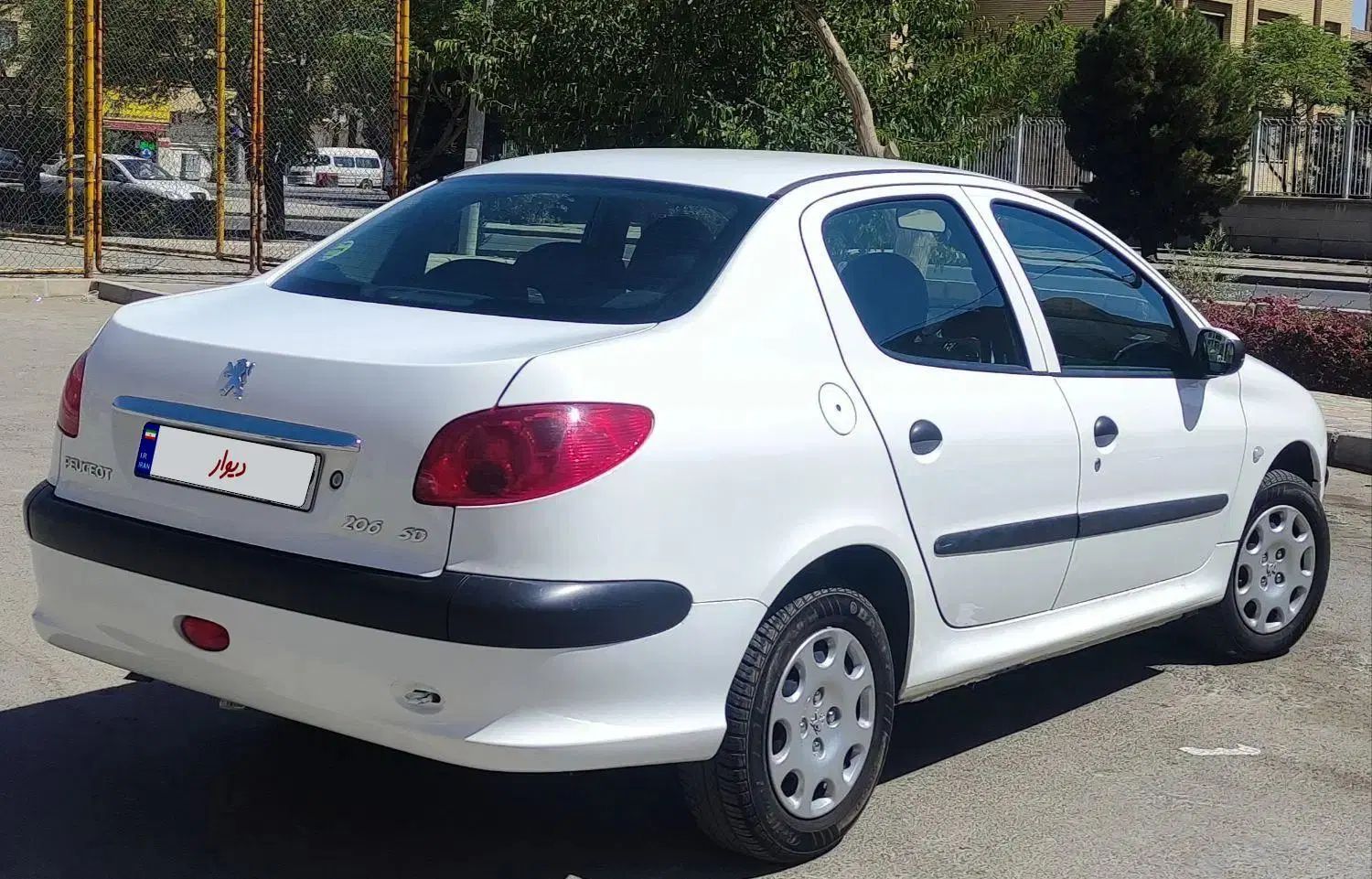 پژو ۲۰۶ صندوق دار v8 - 1399