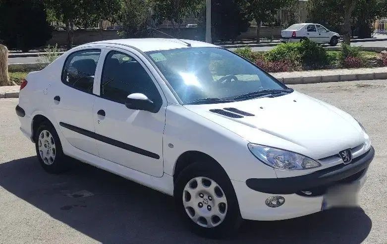پژو ۲۰۶ صندوق دار v8 - 1399