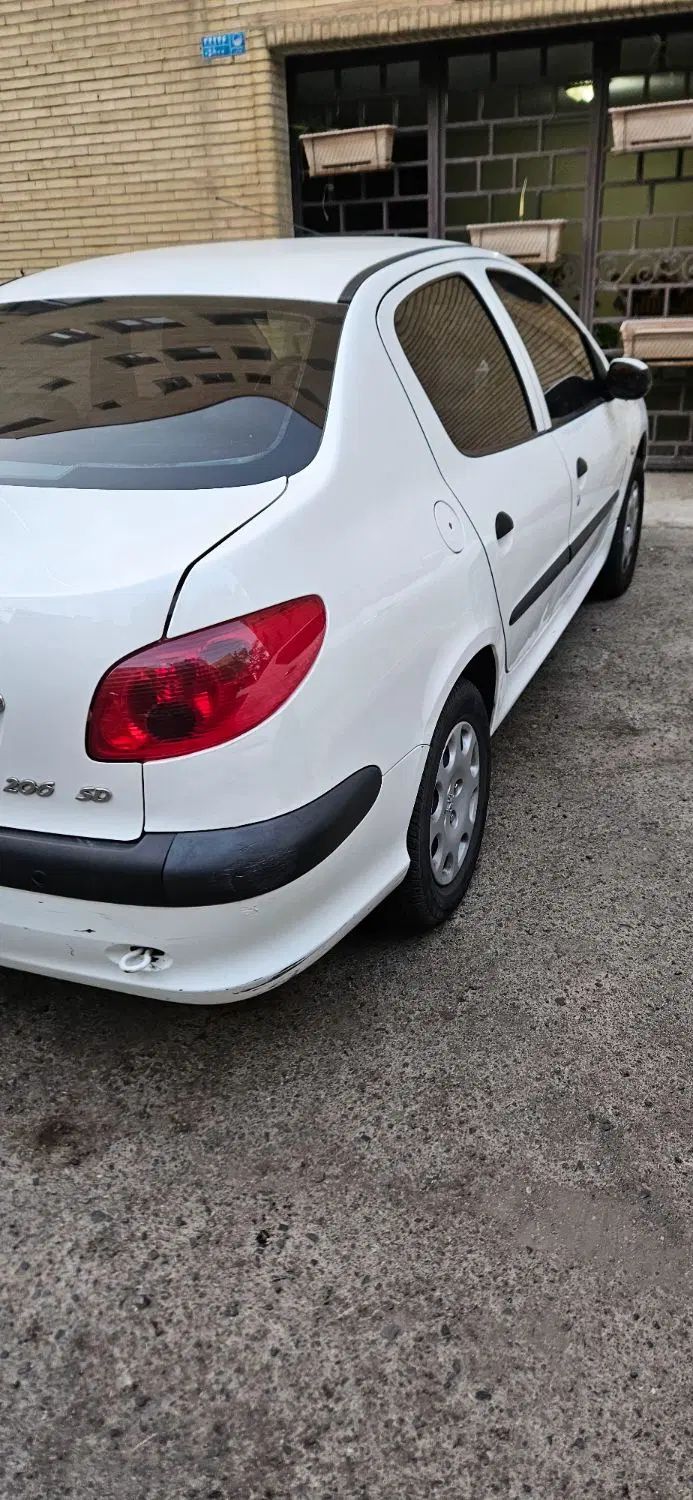 پژو ۲۰۶ صندوق دار v8 - 1399