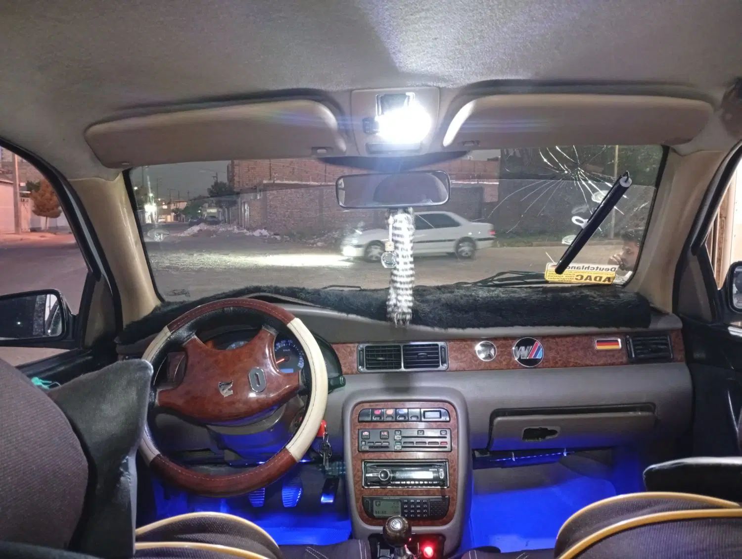 سمند LX XU7 - 1388