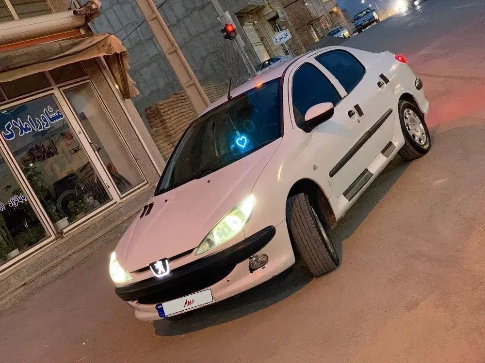 پژو ۲۰۶ صندوق دار v8 - 1390