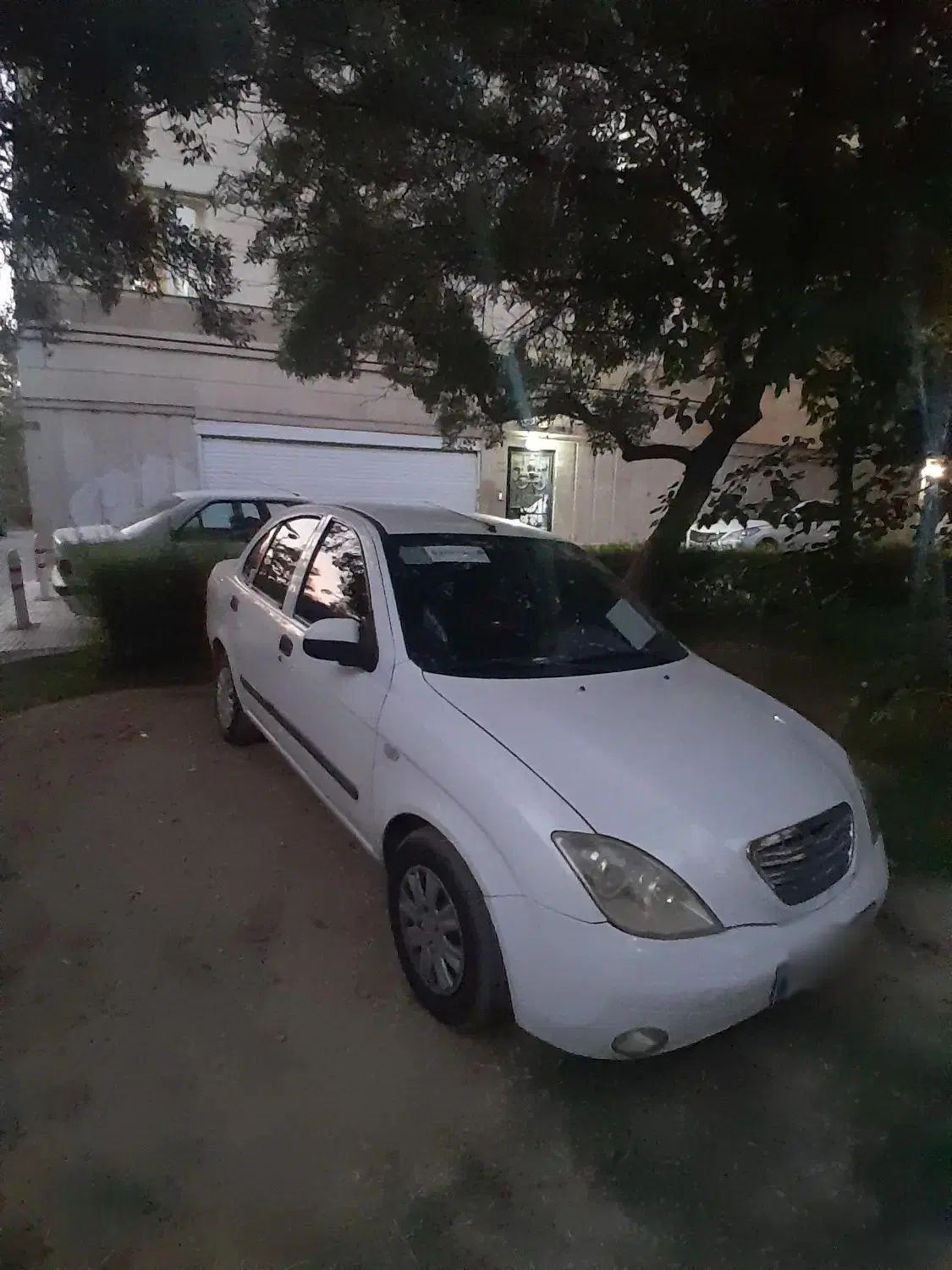 تیبا صندوق دار EX - 1395