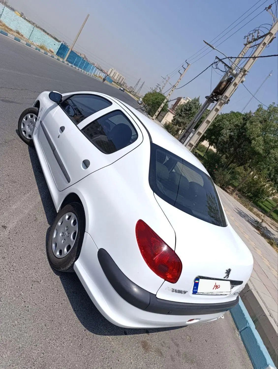 پژو ۲۰۶ صندوق دار v8 - 1399