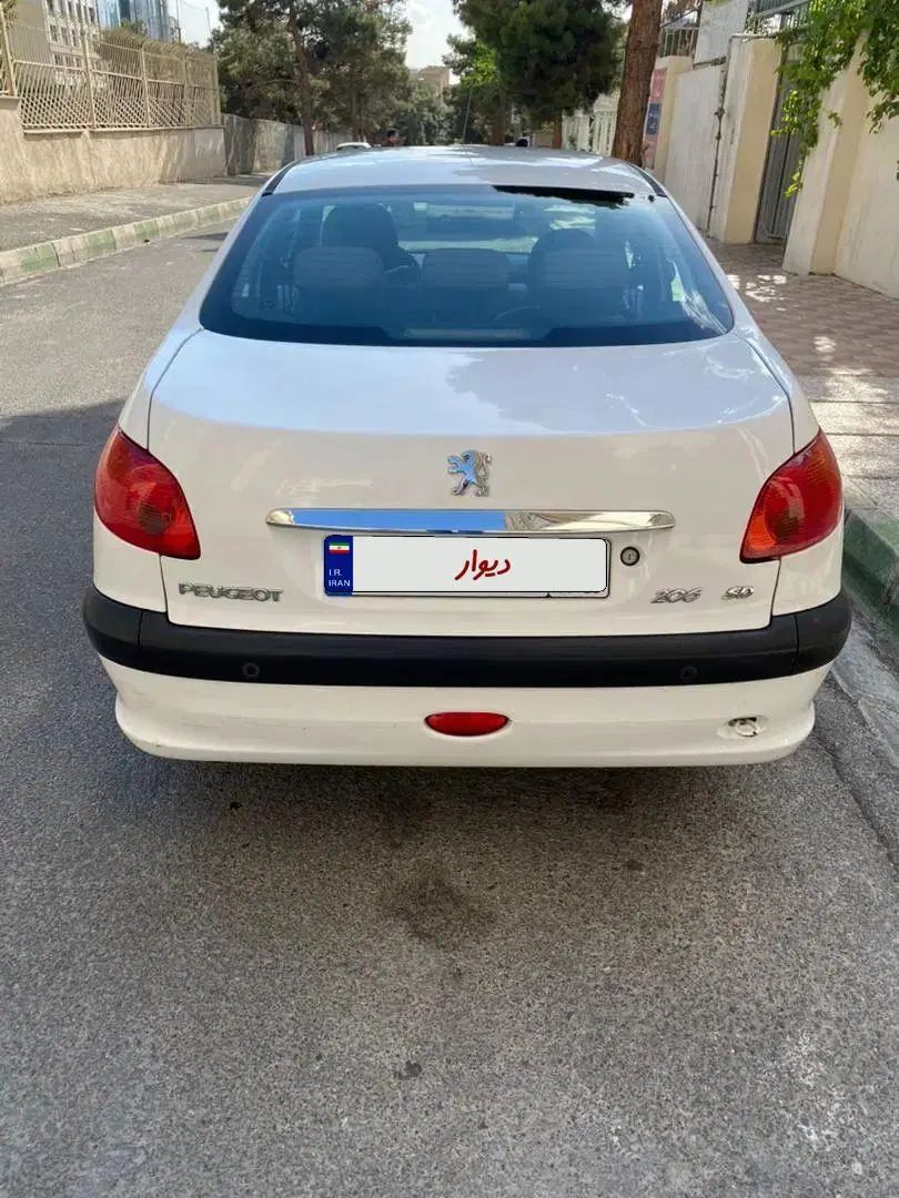 پژو ۲۰۶ صندوق دار v8 - 1395