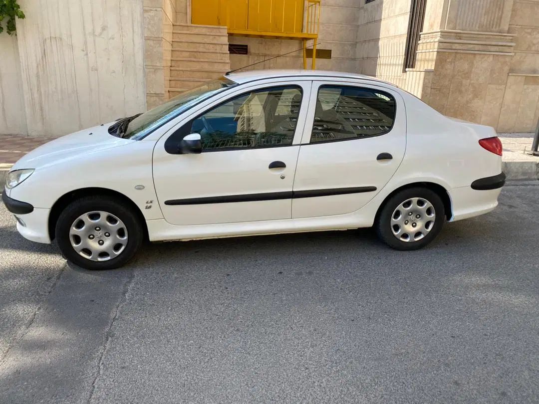 پژو ۲۰۶ صندوق دار v8 - 1395