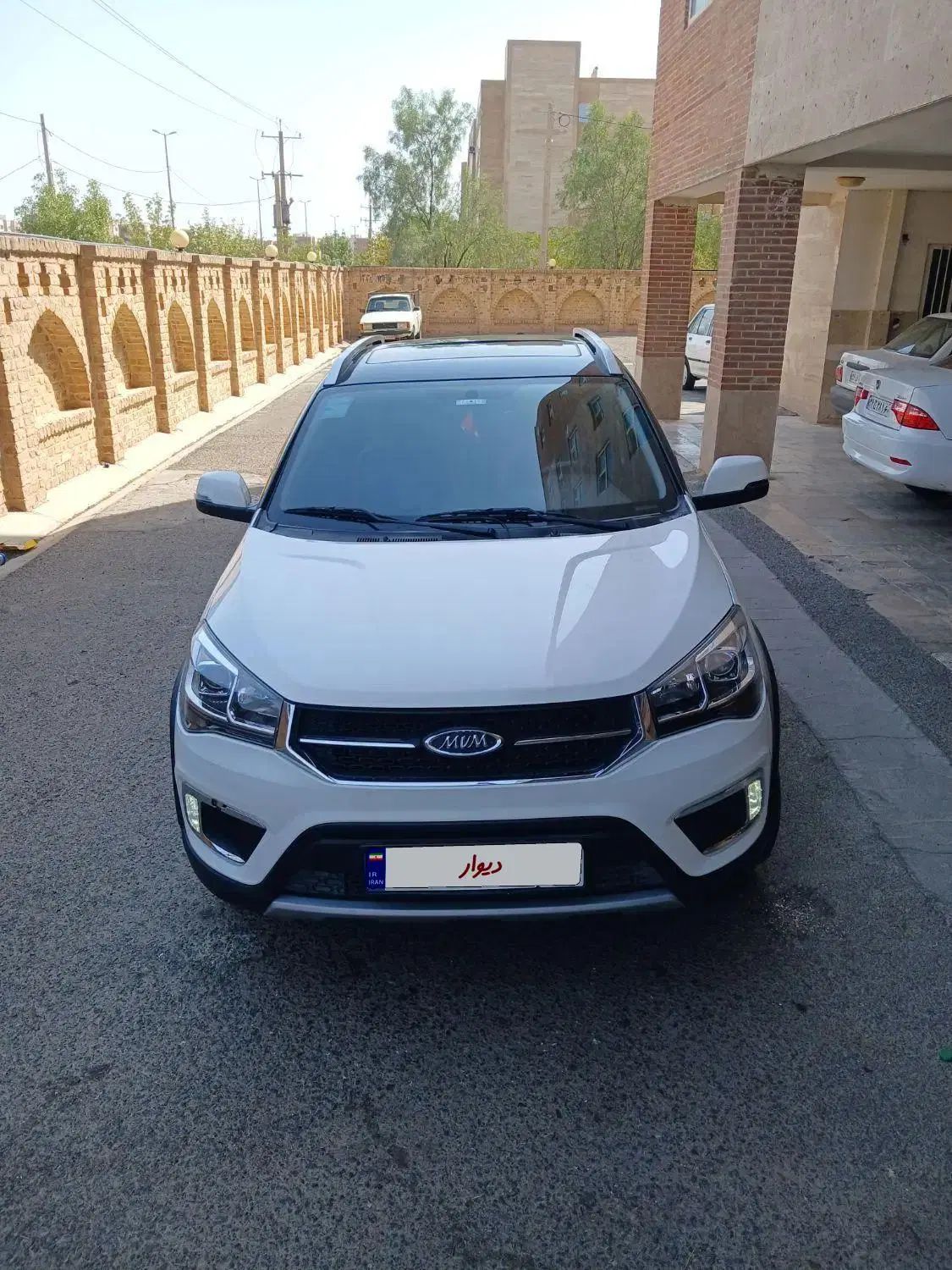 ام وی ام X22 دنده‌ای لاکچری - 1399