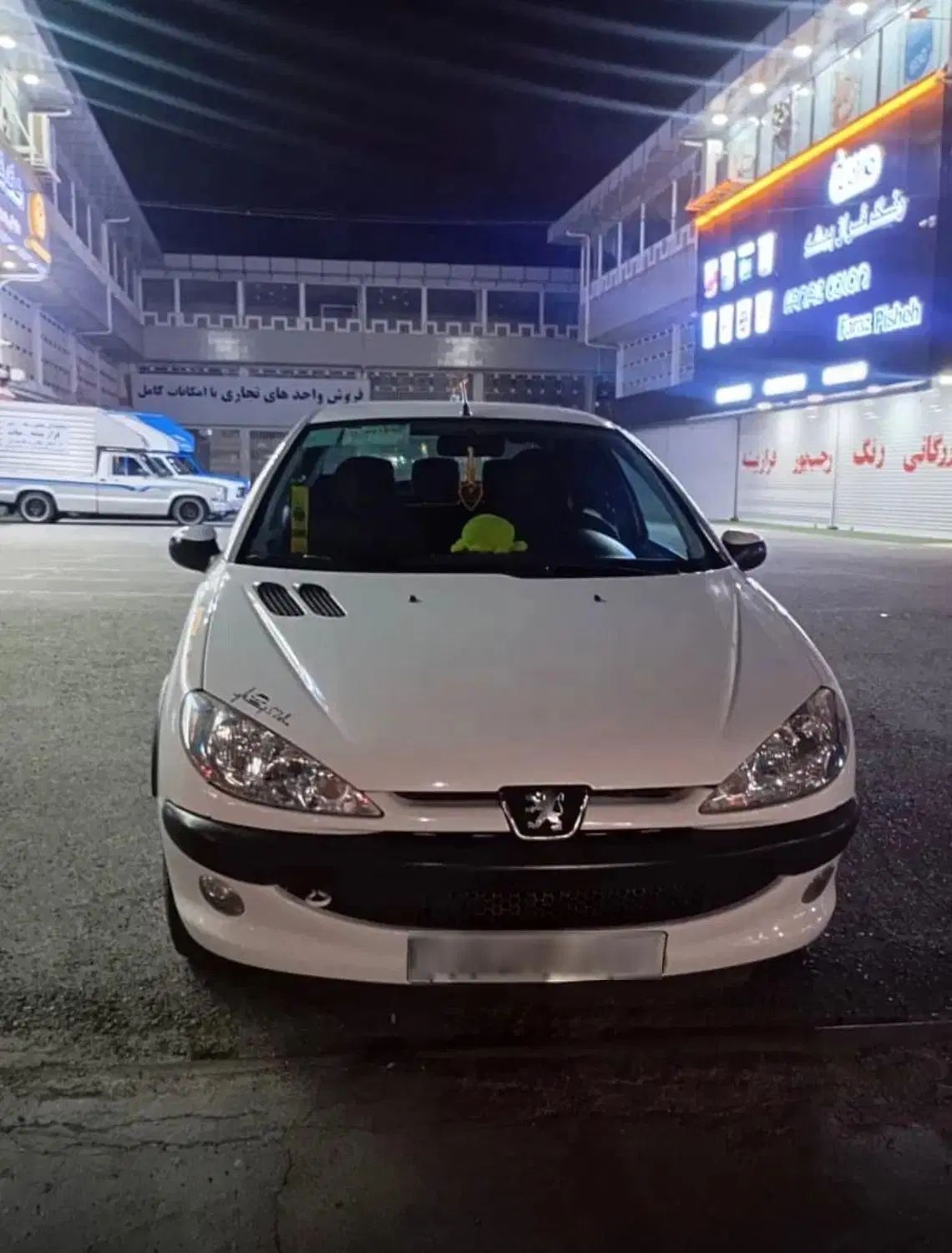 پژو ۲۰۶ صندوق دار v8 - 1396