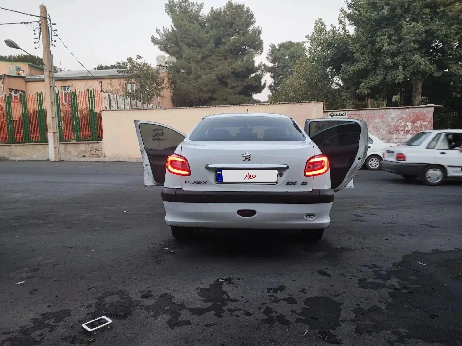 پژو ۲۰۶ صندوق دار v8 - 1395