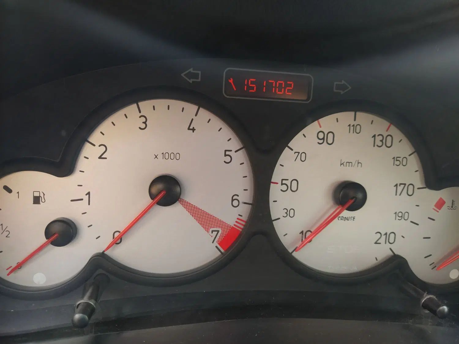 پژو ۲۰۶ صندوق دار v8 - 1395