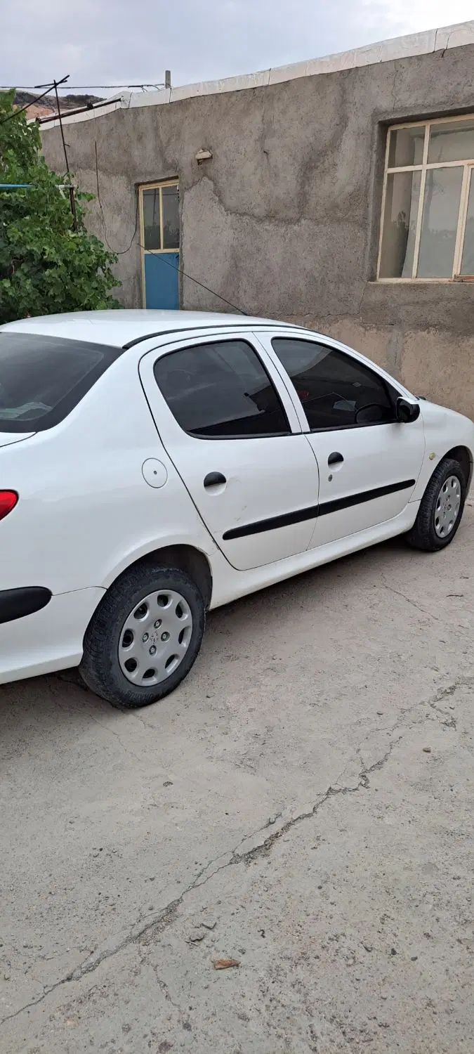 پژو ۲۰۶ صندوق دار v8 - 1398