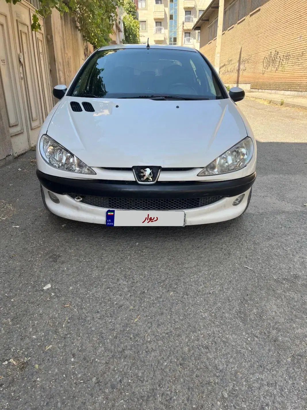 پژو ۲۰۶ صندوق دار v8 - 1393