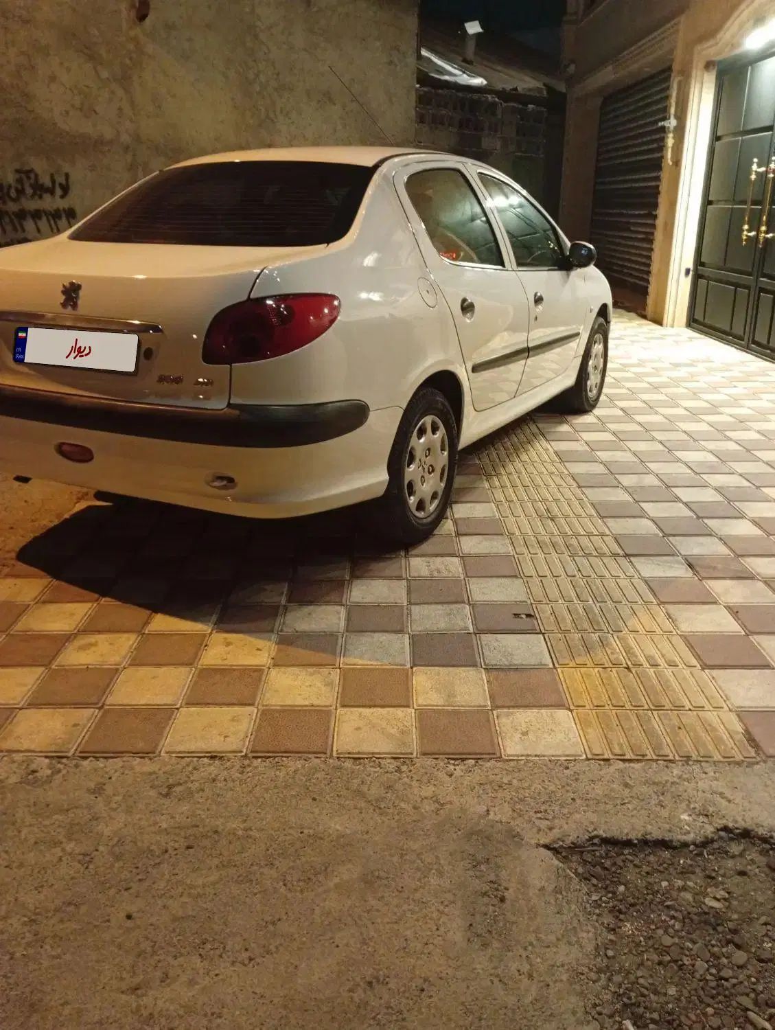 پژو ۲۰۶ صندوق دار v8 - 1395
