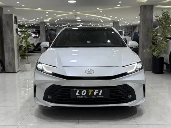 تویوتا کمری LE هیبرید - 2025
