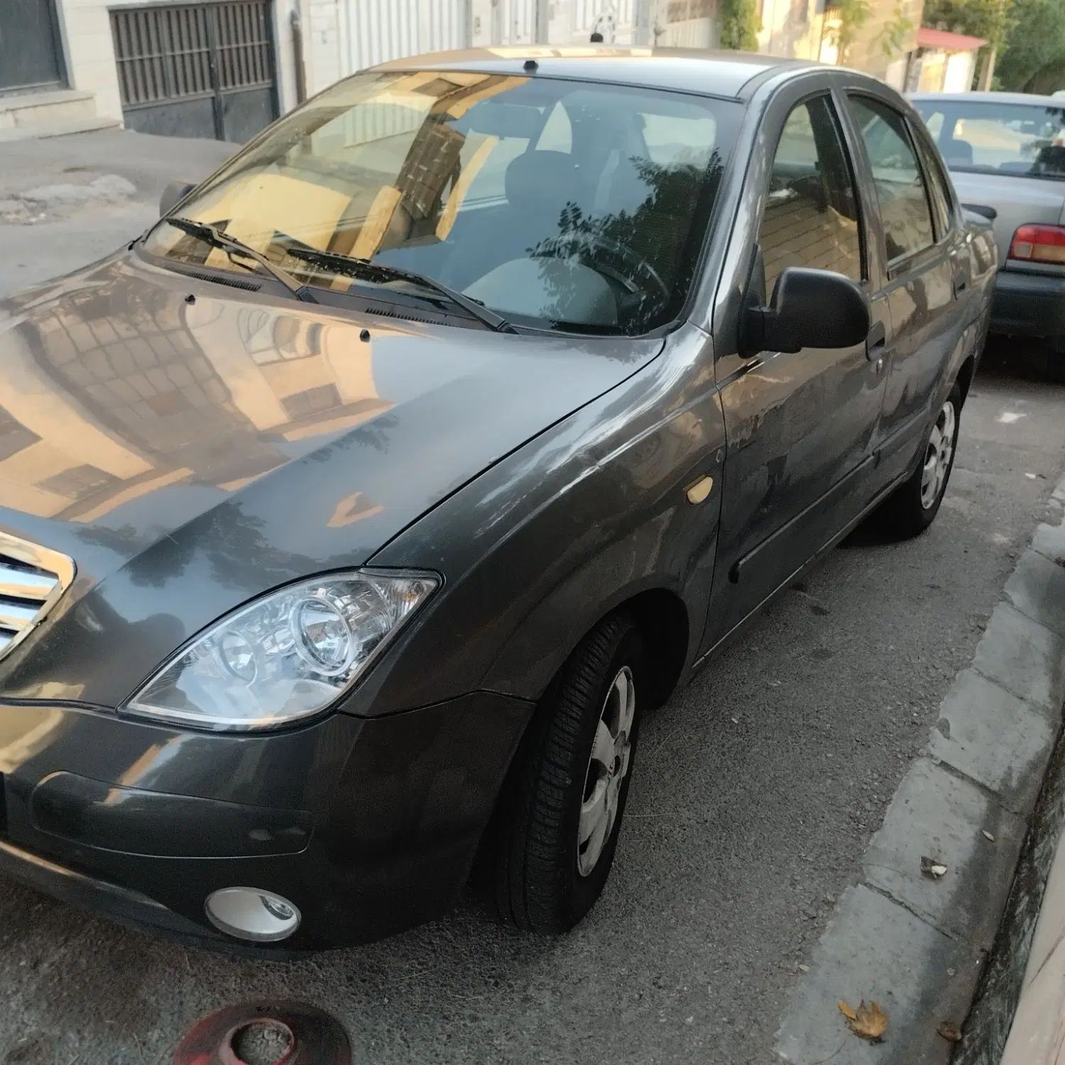 تیبا صندوق دار SX - 1392