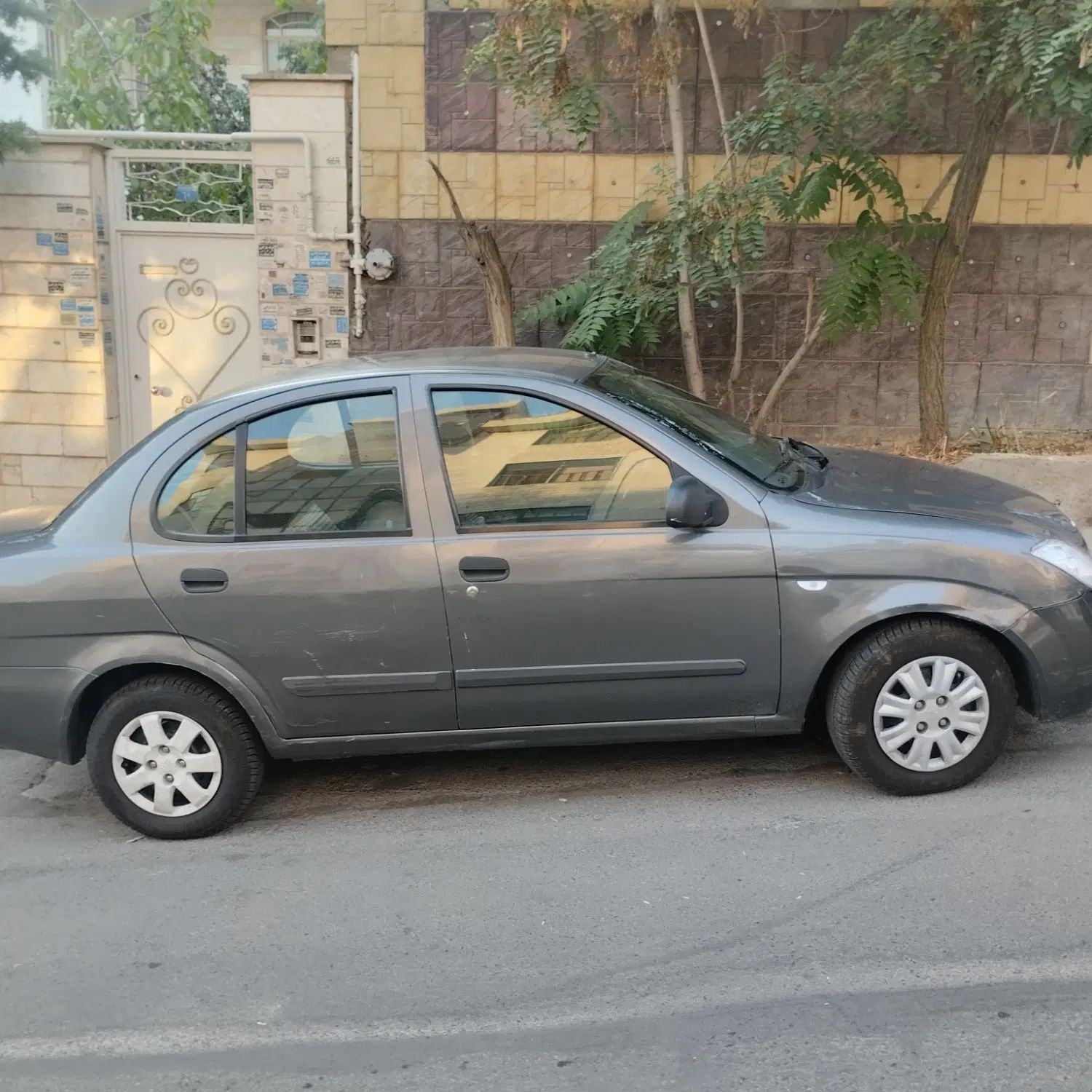 تیبا صندوق دار SX - 1392